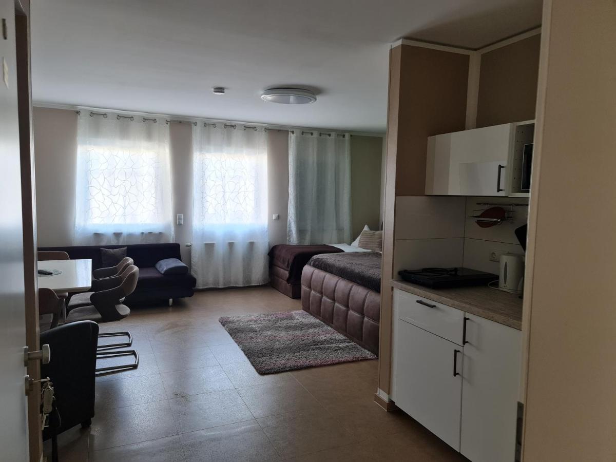 Aparthotel Magnolia Oberursel Bagian luar foto