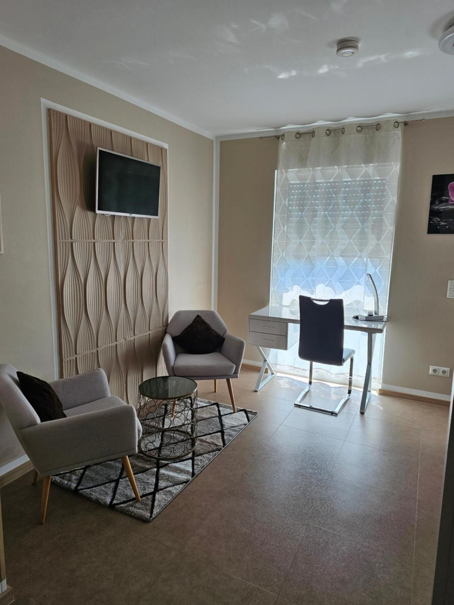 Aparthotel Magnolia Oberursel Bagian luar foto