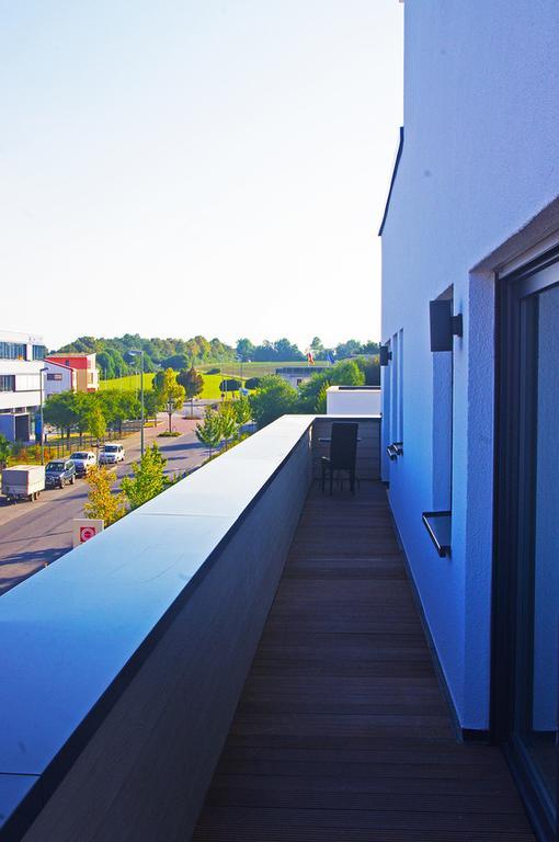 Aparthotel Magnolia Oberursel Bagian luar foto