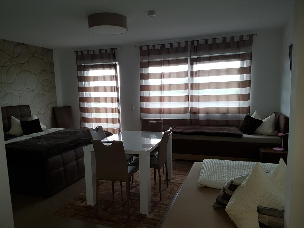 Aparthotel Magnolia Oberursel Bagian luar foto