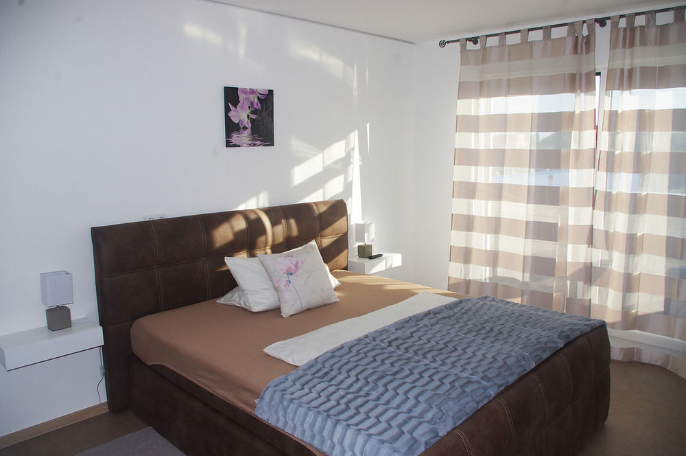 Aparthotel Magnolia Oberursel Bagian luar foto