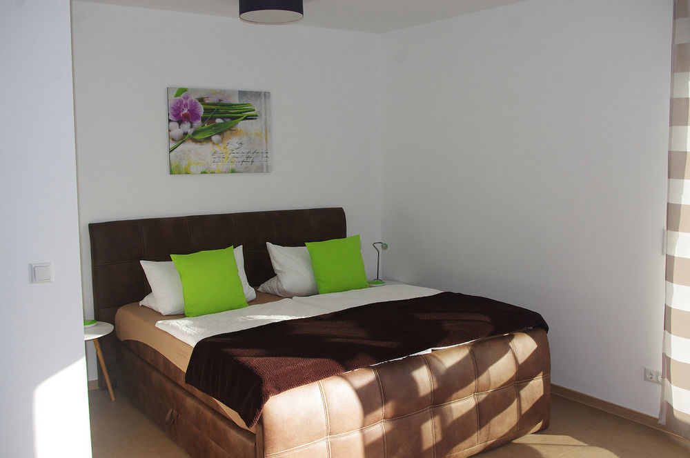 Aparthotel Magnolia Oberursel Bagian luar foto