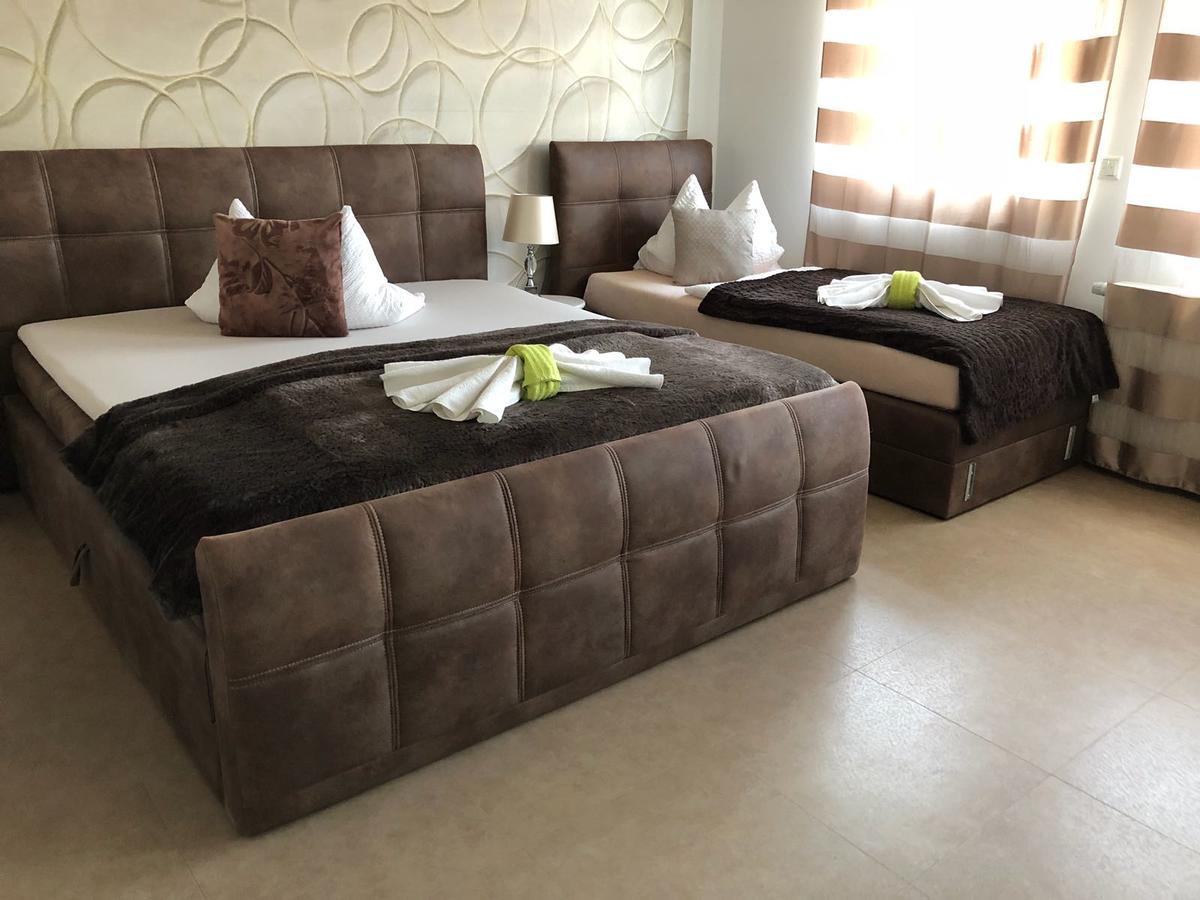 Aparthotel Magnolia Oberursel Bagian luar foto