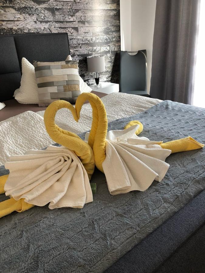 Aparthotel Magnolia Oberursel Bagian luar foto
