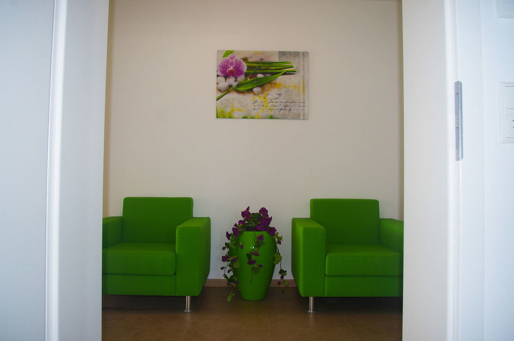 Aparthotel Magnolia Oberursel Bagian luar foto