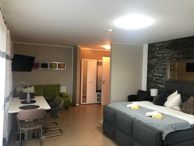 Aparthotel Magnolia Oberursel Bagian luar foto